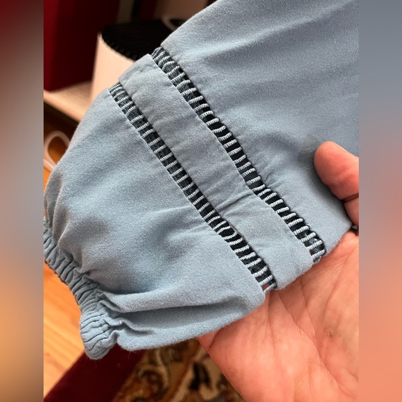 Time & Tru Long Sleeve Pretty Top - Picture 5 of 7